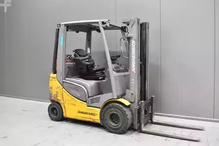 Wózki gazowe 2020  Jungheinrich TFG 316 s (1)