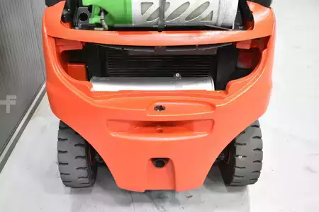 Treibgasstapler 2014  Linde H 14 T - 01 (9)