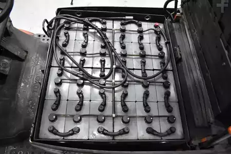 Elektro 4 Rad 2012  Toyota 8FBMT20 (12)