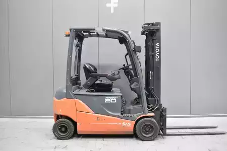 Elektro 4 Rad 2012  Toyota 8FBMT20 (3)