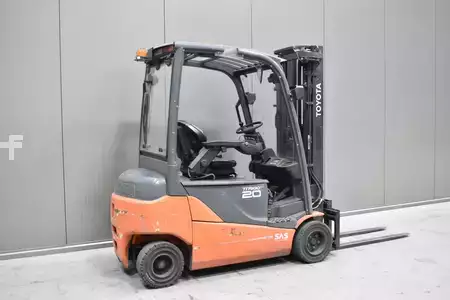 Elektro 4 Rad 2012  Toyota 8FBMT20 (4)