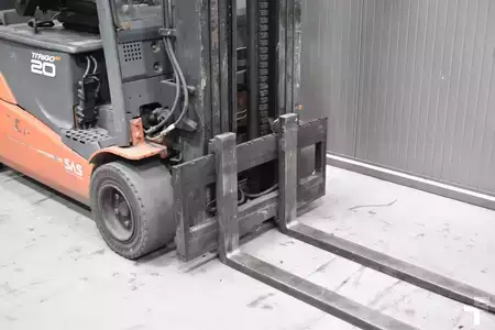 Elektro 4 Rad 2012  Toyota 8FBMT20 (6)