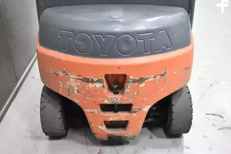 Elektro 4 Rad 2012  Toyota 8FBMT20 (9)