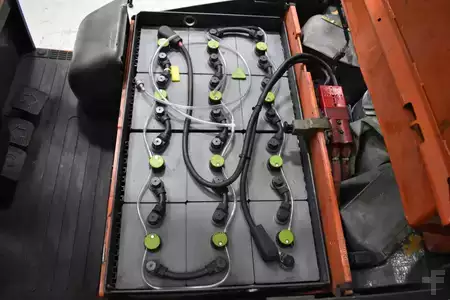 Carrelli elettrici 3 ruote 2013  Toyota 7FBEST15 (11)