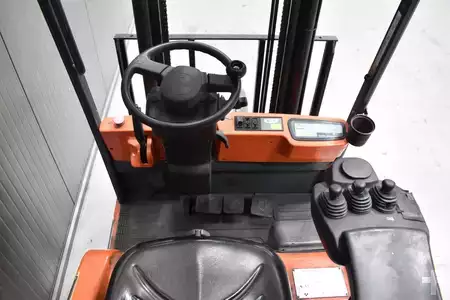 Carrelli elettrici 3 ruote 2013  Toyota 7FBEST15 (7)
