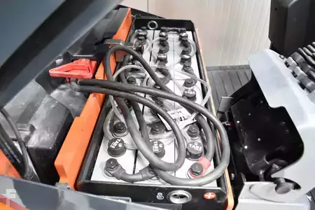 Carrelli elettrici 3 ruote 2011  Toyota 7FBEST10 (12)