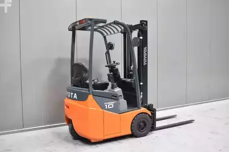 Carrelli elettrici 3 ruote 2011  Toyota 7FBEST10 (4)