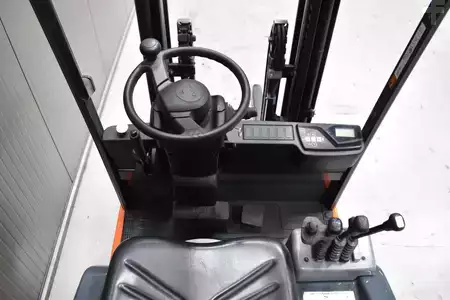 Carrelli elettrici 3 ruote 2011  Toyota 7FBEST10 (7)