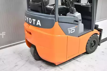 Carrelli elettrici 3 ruote 2011  Toyota 7FBEST10 (8)