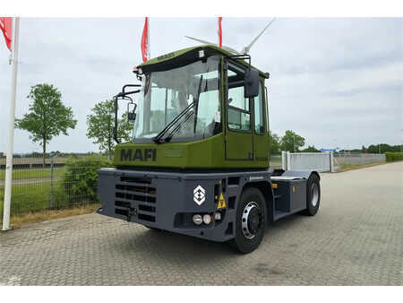Terminálový traktor  MAFI R336 4x4 (1)