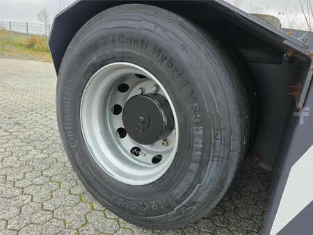 Terminaltraktor 2021  MAFI R332 4x4 (13)