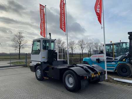Tractor de arrastre 2023  Terberg YT220 4x2 (5)