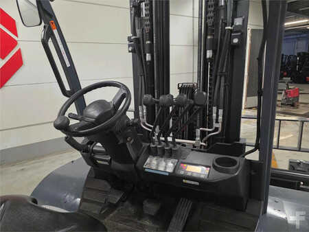 Dieselový VZV 2023  Toyota 8FD70F (13)
