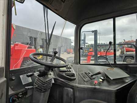 Terminal tractors 2014  Kalmar TT612d (8)