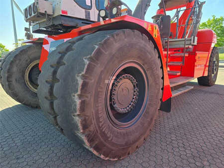 Reachstacker  SMV Konecranes SMV 4535 TB5 (11)