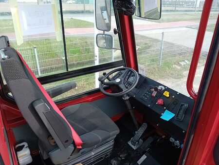 Chariot tracteur 2024  Terberg YT220 4x2 (9)