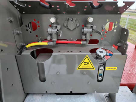 Terminálový traktor 2024  Terberg YT220 (13)