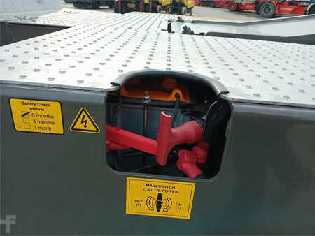 Terminaltraktor 2024  Terberg YT220 (17)
