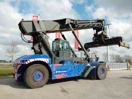 Reachstackers 2012  Linde C4531TL (6) 