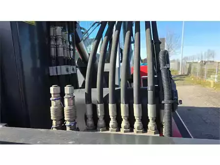 Carrelli elevatori diesel 2025  Kalmar DCG160-12T (11)