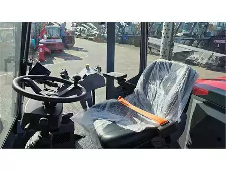 Carrelli elevatori diesel 2025  Kalmar DCG160-12T (9)