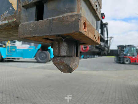 Reachstacker  SMV Konecranes SMV 4531 TB5 (14)