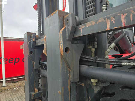 Kalmar DCG330-12