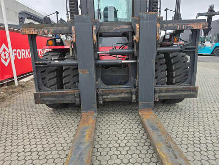 Kalmar DCG330-12