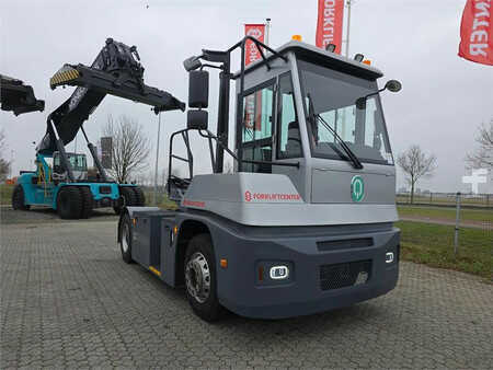 Terminálový traktor  WESTWELL E-Truck S2 (1)