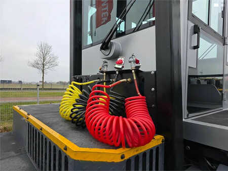 Terminálový traktor  WESTWELL E-Truck S2 (10)