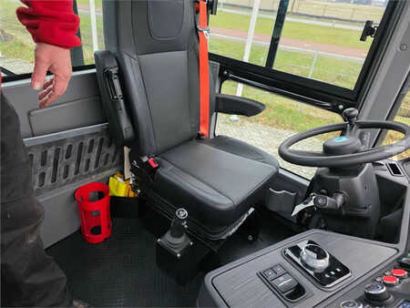 Terminálový traktor  WESTWELL E-Truck S2 (14)