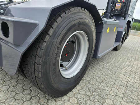 Terminálový traktor  MAFI R336 4x4 (16)
