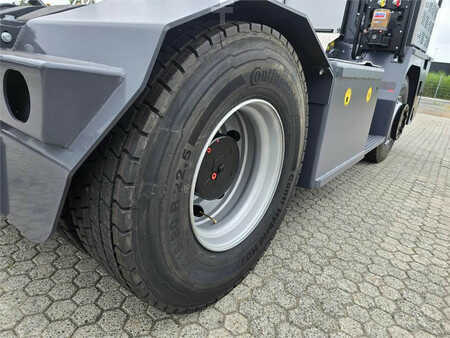 Terminálový traktor  MAFI R336 4x4 (16)