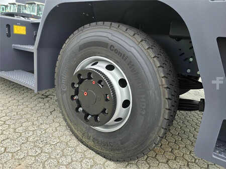 Terminálový traktor  MAFI R336 4x4 (17)