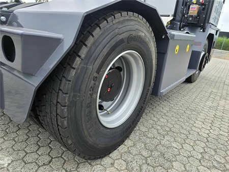 Terminál traktor 2025  MAFI R336 4x4 (14)