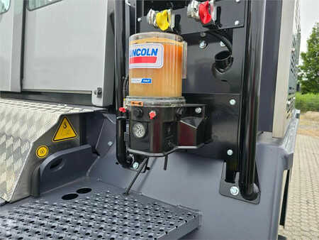 Terminálový traktor  MAFI R336 4x4 (12)