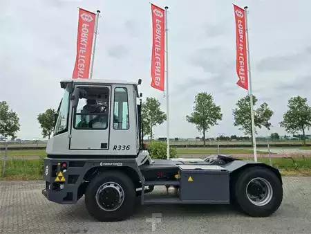 Trator de terminal  MAFI R336 4x4 (4)