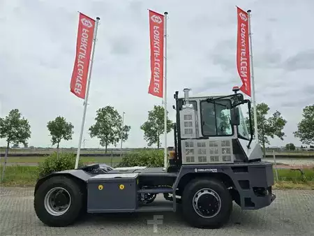 Trator de terminal  MAFI R336 4x4 (3)