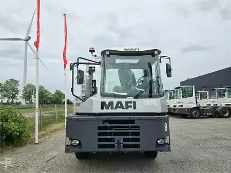 Trator de terminal  MAFI R336 4x4 (5)