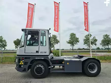 Trator de terminal  MAFI R336 4x4 (4)