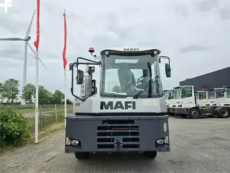 Trator de terminal  MAFI R336 4x4 (5)