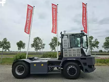 Trator de terminal  MAFI R336 4x4 (3)