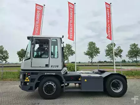 Trator de terminal  MAFI R336 4x4 (4)