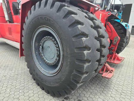 Reachstacker  Kalmar DRG450-65S5XS (11)