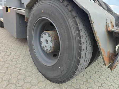 Terminal tractor 2006  Terberg YT182 (15)
