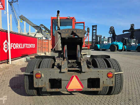 Terminal tractor 2015  Terberg YT182 (11)