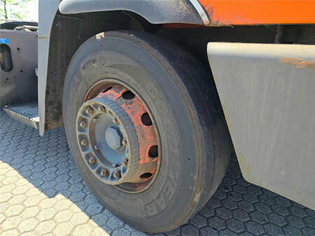 Terminal tractor 2013  Terberg YT182 (12)