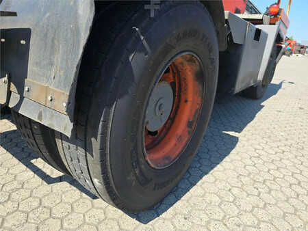 Terminal tractor 2013  Terberg YT182 (14)