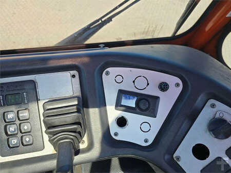 Terminal tractor 2013  Terberg YT182 (19)