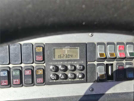 Terminal tractor 2013  Terberg YT182 (20)